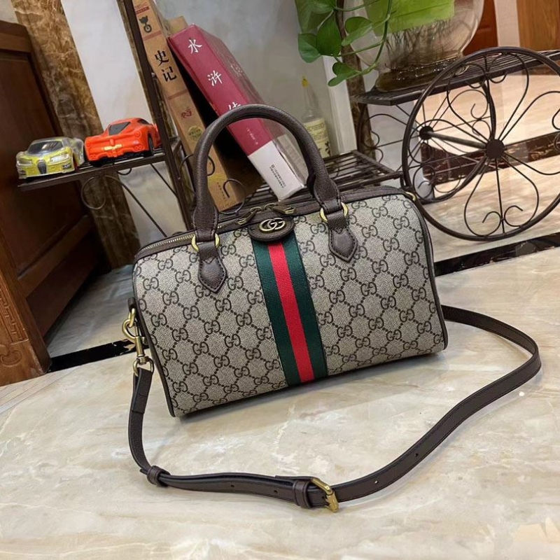 G*u*i speedy bags